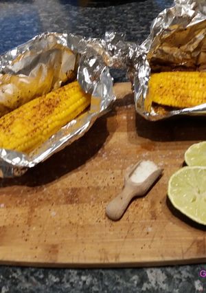 Une photo de Épis de maïs au beurre, citron vert et piment d'Espelette