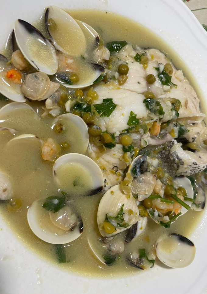 Una foto de Merluza en salsa verde
