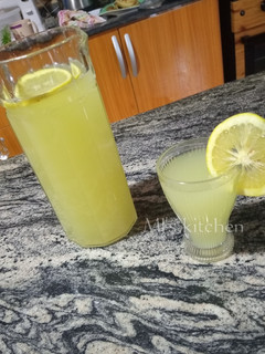 A picture of Lemonade 🍋.