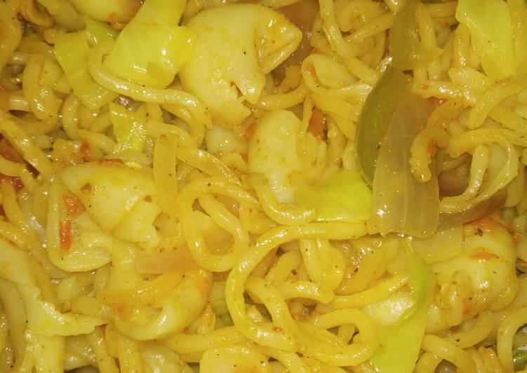 Steps to Prepare Super Quick Homemade Veg pasta maggi