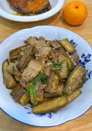 Hình của món Cà Tím Xào Thịt Ba Chỉ.