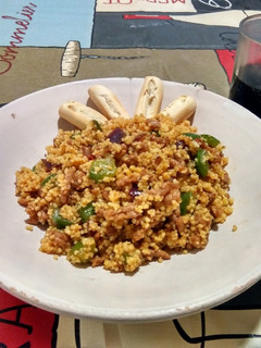 Una foto de Cous-cous con carne picada y verduras