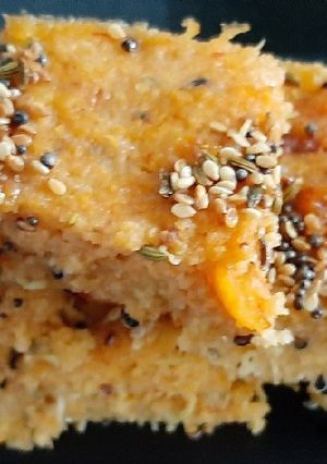 A picture of Lauki Schezwan Dhokla.