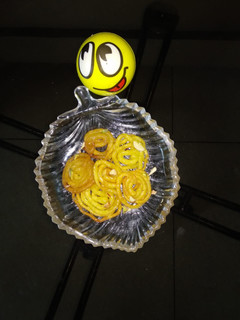 A picture of Kesar Jalebi.