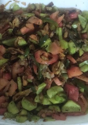 عکسی از دستور سالاد عراقی با بادمجان خوشمزه🍆🍅