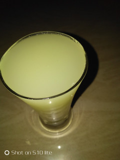 A picture of Ginger and lemon drink!.