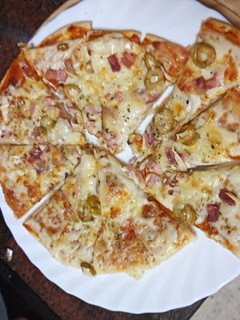Una foto de Pizza clásica a mi estilo