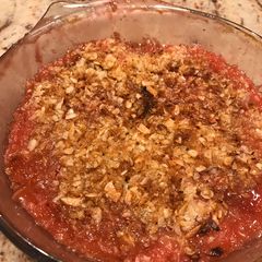 A picture of Rhubarb flumble (flapjack+crumble).