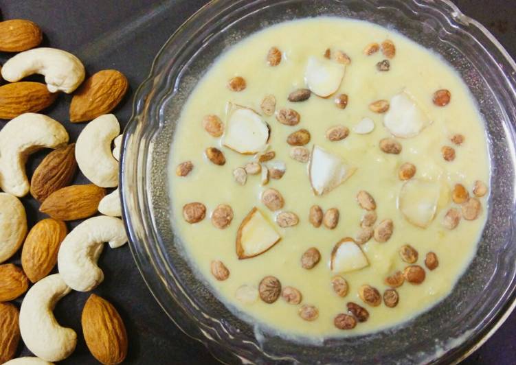 Steps to Prepare Homemade Dry Fruit Bread Rabdi