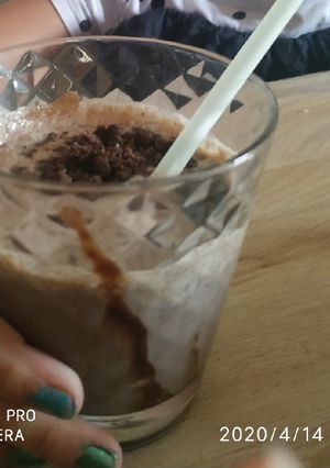 ઓરીયો મિલ્કશેઈક (oreo milkshake in gujrati) રેસીપી મુખ્ય ફોટો