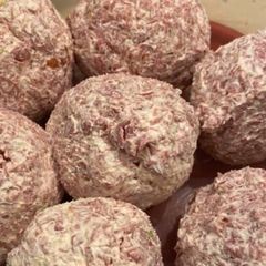 A picture of Budding cheese ball.