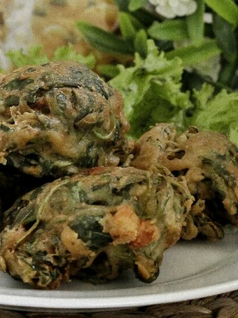 Langkah Gampang Menyiapkan Resep Bakwan bayam kriuk yang Bisa Manjain Lidah Anti Ribet, Bisa Manjain Lidah