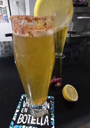 Una foto de Michelada