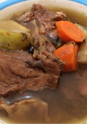 A picture of Slow Cooker Beef Soup.
