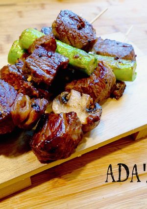 [日式料理] 日式黑椒牛柳串燒（附簡易黑椒醬作法） 的食譜成品照片