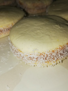 Una foto de Alfajores de maicena (sin manteca!)