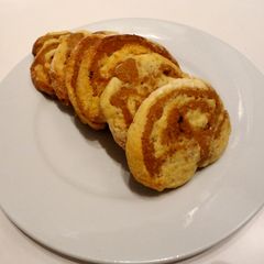 A picture of Spiral Cookies.