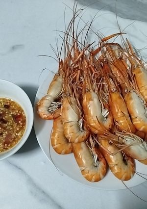 Hình của món Tôm càng xanh luộc nước dừa.
