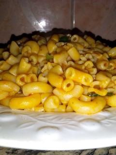 A picture of Macaroni jollof.
