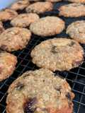 Oat, dates and cheese cookies
