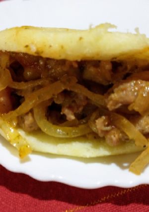 Una foto de Arepas Con Chorizo