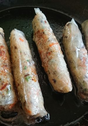 Hình của món Mẹo chiên nem không tốn dầu, không ngấm dầu, không bục vỡ vỏ.