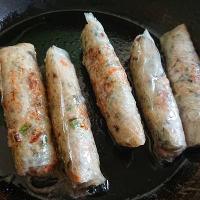 Cách Làm Món Mẹo chiên nem không tốn dầu, không ngấm dầu, không bục vỡ vỏ của Mai Ro - CookpadChia sẻIn-image