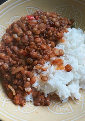 Una foto de Arroz con lentejas
