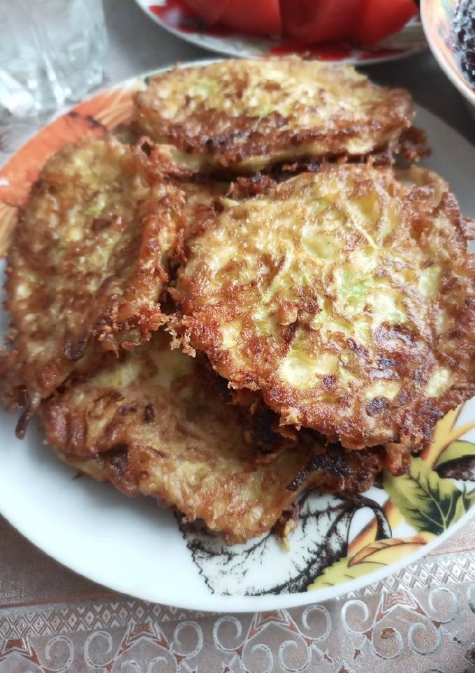 Кабачкові оладки з сиром