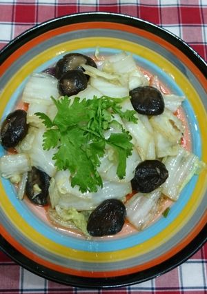 Hình của món Cải thảo xào nấm hương chay.