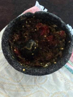 Una foto de Salsa de chiles pasilla asados y miel mamá Güera