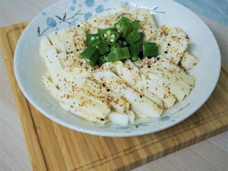 胡麻涼拌山藥秋葵
