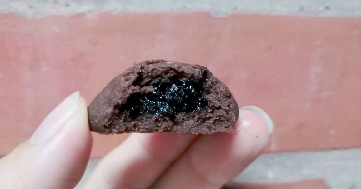 Nguyên liệu chuẩn bị để làm bánh quy nhân socola là gì?
