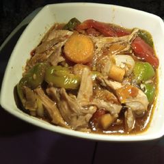 A picture of Shredded chicken sauce.