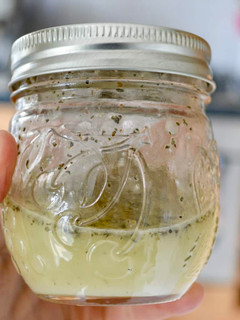 A picture of Easy Salad Dressing.