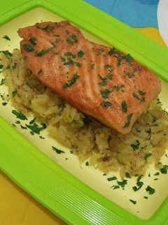 Foto resep Pan seared Salmon with mashed Potatos ala