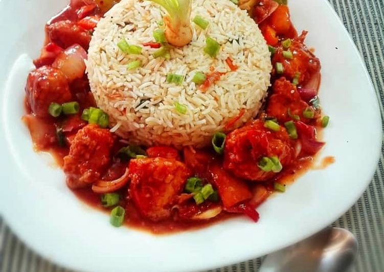 Recipe of Quick Chicken and Chilli Sauce with rice bowl..