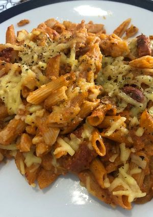 Una foto de Macarrones con chorizo vegano (V)