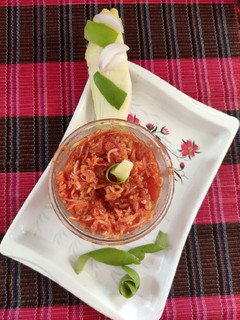 કાચી કેરી અને ડુંગળી નું કચુંબર (Kachi Keri Dungli Kachumber Recipe In Gujarati) રેસીપી મુખ્ય ફોટો