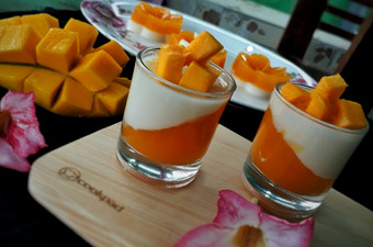 Resep Puding Mangga Lapis Susu Istimewa