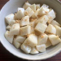 A picture of Crunchy Daikon Namul.