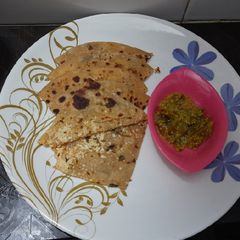 A picture of Paneer paratha.