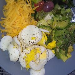 A picture of Boiled eggs.