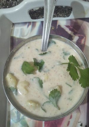 A picture of Aalu ka raita.