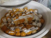 A picture of cayenne hot sauce
