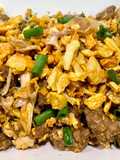 เนื้อสับผัดไข่กระเทียมเจียว