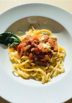 A picture of Fresh Pasta with Bolognese Sauce.