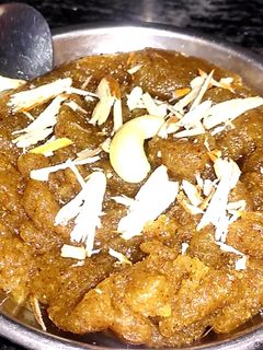 गेहूं के आटा का हलवा (gehu ke aate ka halwa recipe in Hindi) रेसिपी मुख्य फोटो