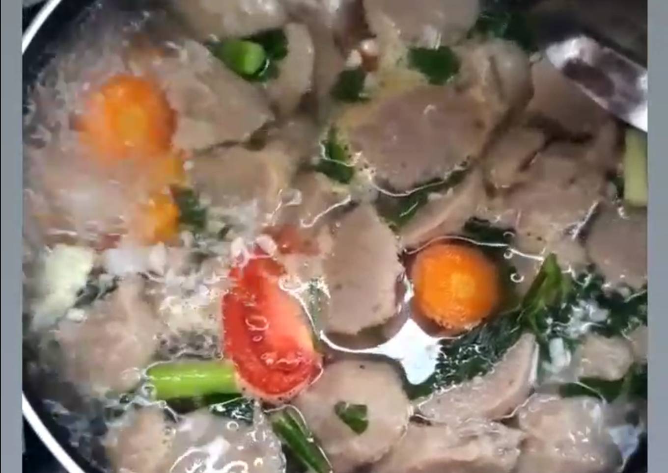 Langkah Mudah untuk Menyiapkan Sop Bakso bumbu iris (simpel banget)
yang Sempurna
