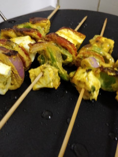 கீரின் சட்னி பனீர்கபாப் (Green chutney paneer kabab recipe in tamil) செய்முறை முக்கிய புகைப்படம்